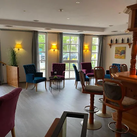 Weinhotel Roemerbad ホテル 3*