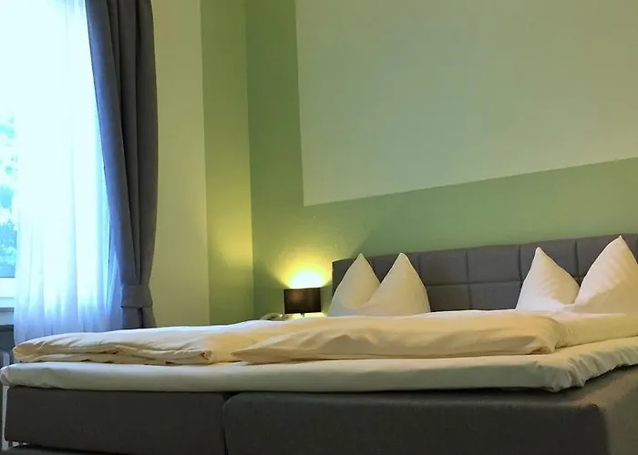 Weinhotel Roemerbad فندق باد سالزفلن