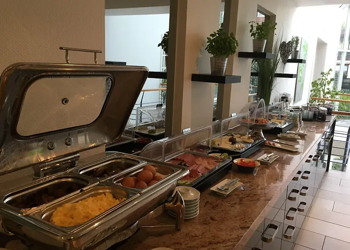 Weinhotel Roemerbad فندق باد سالزفلن