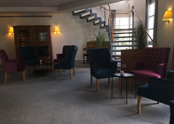 Weinhotel Roemerbad فندق باد سالزفلن