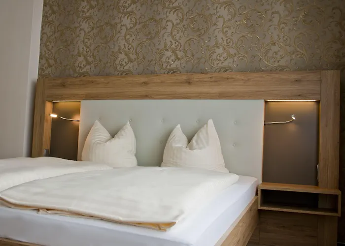 Weinhotel Roemerbad باد سالزفلن